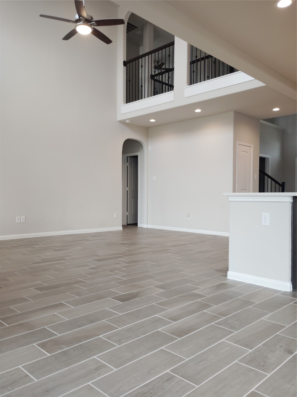 85 Carmel Drive Manvel, TX 77578 - Photo 17 of 31 a view interior of the house