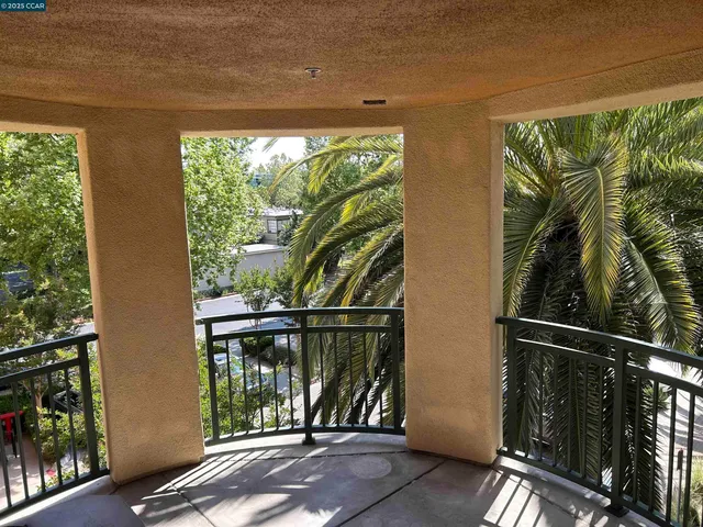 a view of a backyard of the house