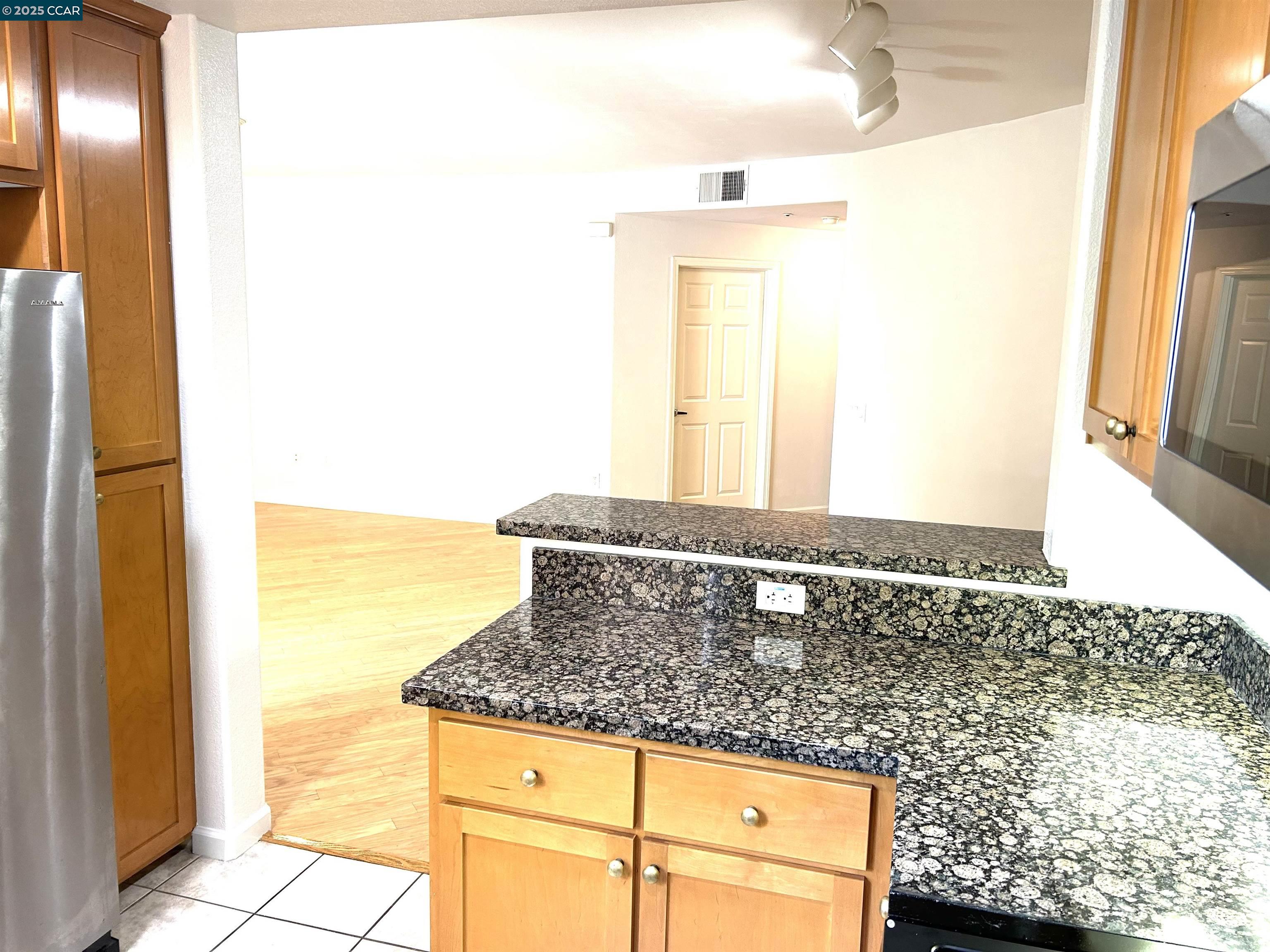 1310 Saddle Rack Street, Unit 352 San Jose, CA 95126 - Photo 5 of 41 a view of bathroom