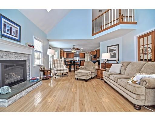 118 Tearall Road Raynham, MA 02767 - Photo 9 of 30 Gallery Image 9