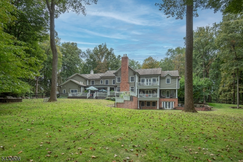 5 Burnett Road Mendham, NJ 07945 - Photo 3 of 50 front view of a house with a big yard