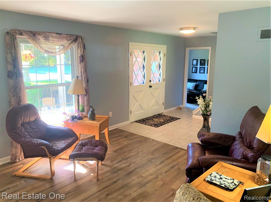 874 Bridgestone Drive Rochester Hills, MI 48309 - Photo 22 of 45