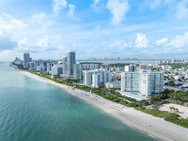$390,000 | 7135 Collins Avenue, Unit 733, Miami Beach, FL 33141