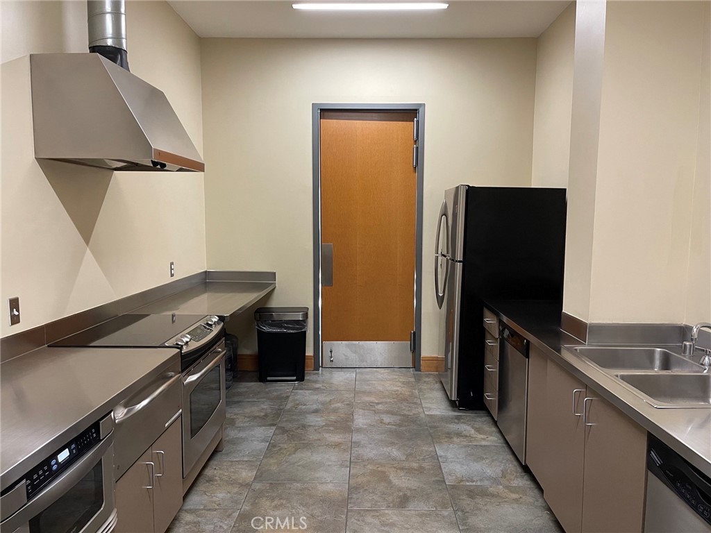 3305 Rivington Irvine, CA 92612 - Photo 62 of 62 Community Kitchen for the Multipurpose Room