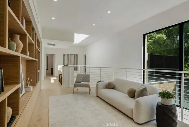 $4,950,000 | 4939 Petit Avenue, Encino, CA 91436