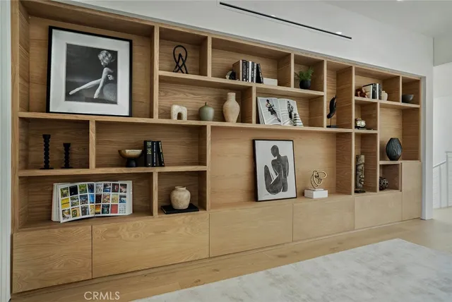 $4,950,000 | 4939 Petit Avenue, Encino, CA 91436