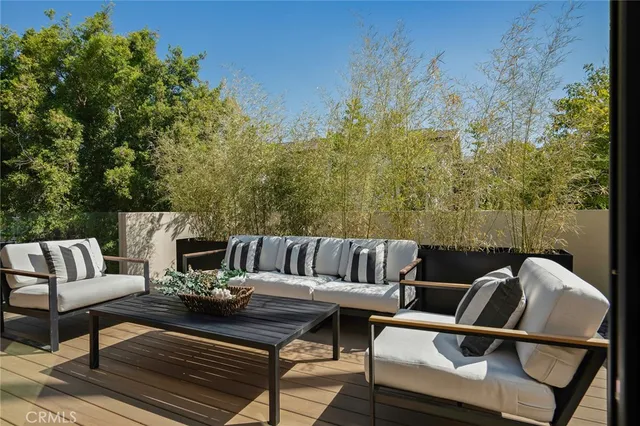 $4,950,000 | 4939 Petit Avenue, Encino, CA 91436