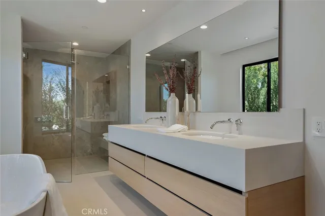 $4,950,000 | 4939 Petit Avenue, Encino, CA 91436
