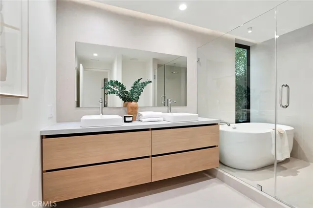 $4,950,000 | 4939 Petit Avenue, Encino, CA 91436