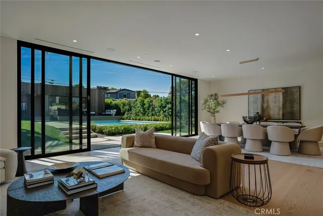 $4,950,000 | 4939 Petit Avenue, Encino, CA 91436