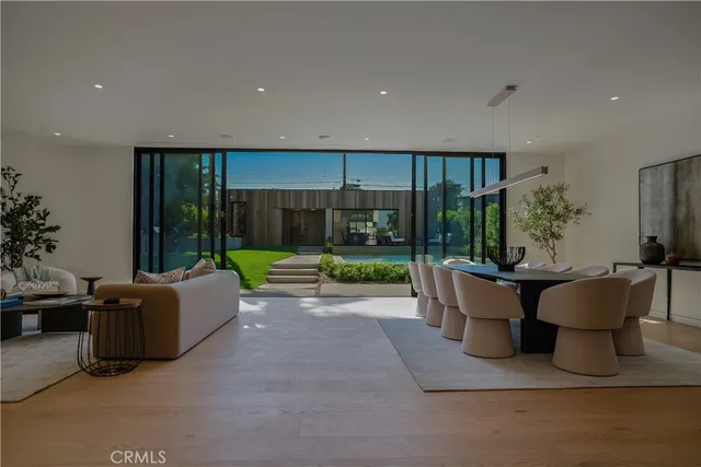 $4,950,000 | 4939 Petit Avenue, Encino, CA 91436