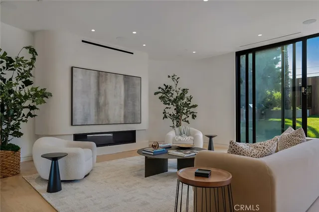 $4,950,000 | 4939 Petit Avenue, Encino, CA 91436