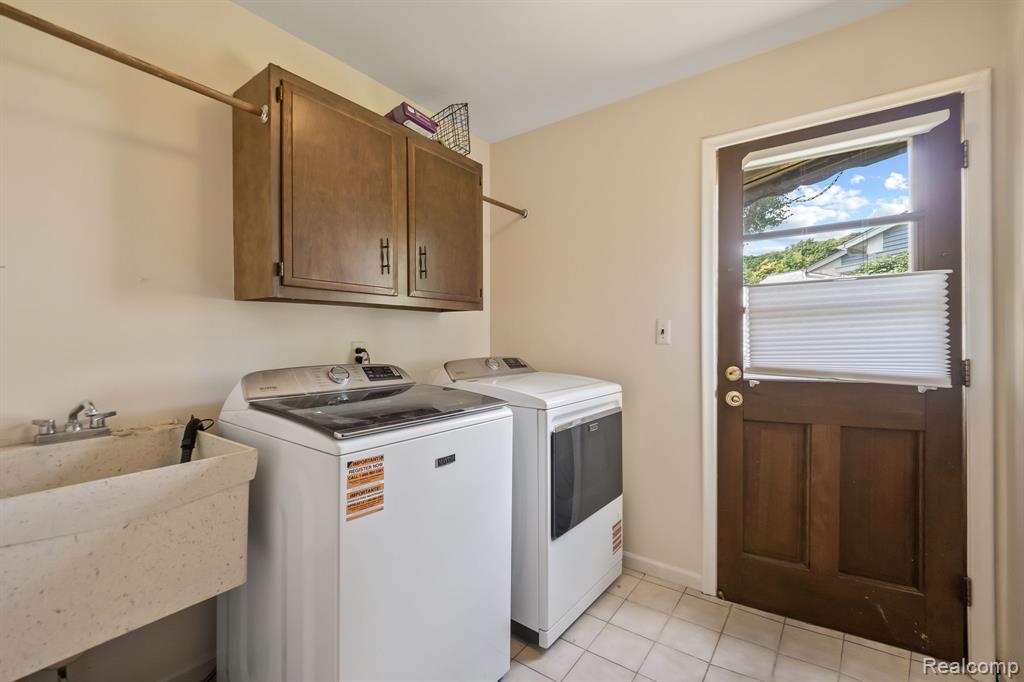 663 Lake Forest Road Rochester, MI 48309 - Photo 26 of 37
