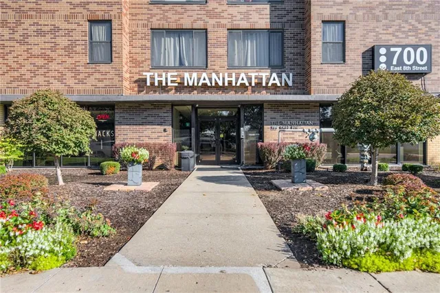 $152,500 | 700 East 8th Street, Unit 16O, Kansas City, MO 64106