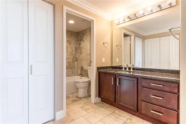 $152,500 | 700 East 8th Street, Unit 16O, Kansas City, MO 64106