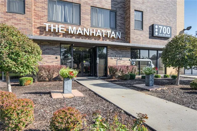 $152,500 | 700 East 8th Street, Unit 16O, Kansas City, MO 64106