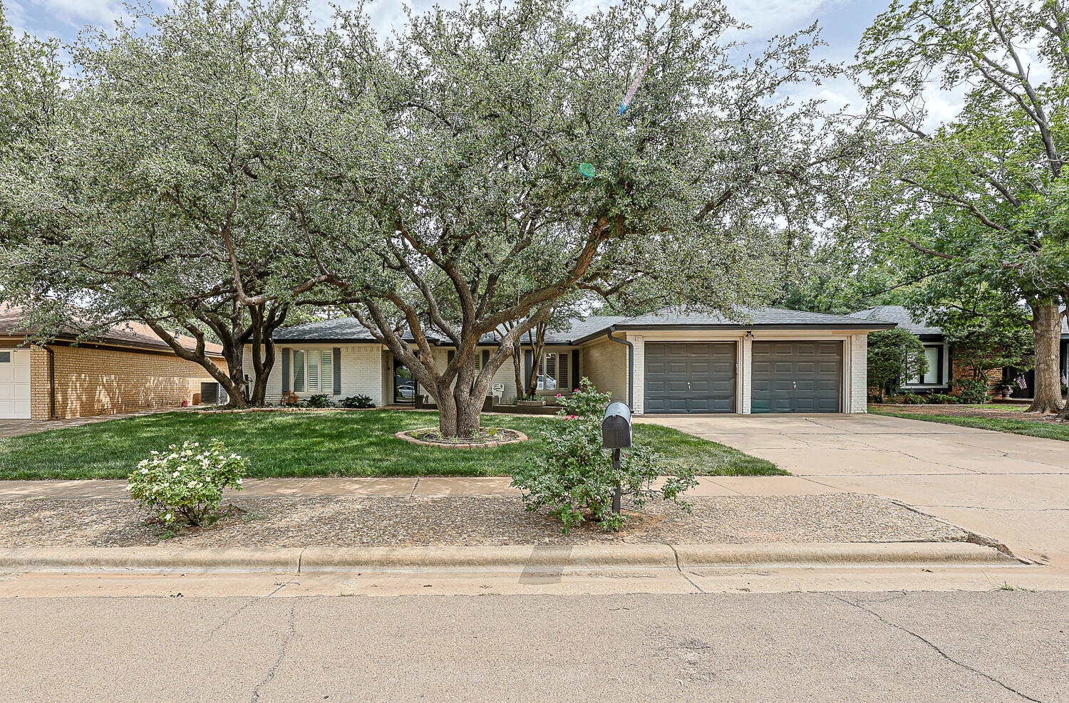 5711 74th Street Lubbock, TX 79424 - Photo 53 of 53 Garage