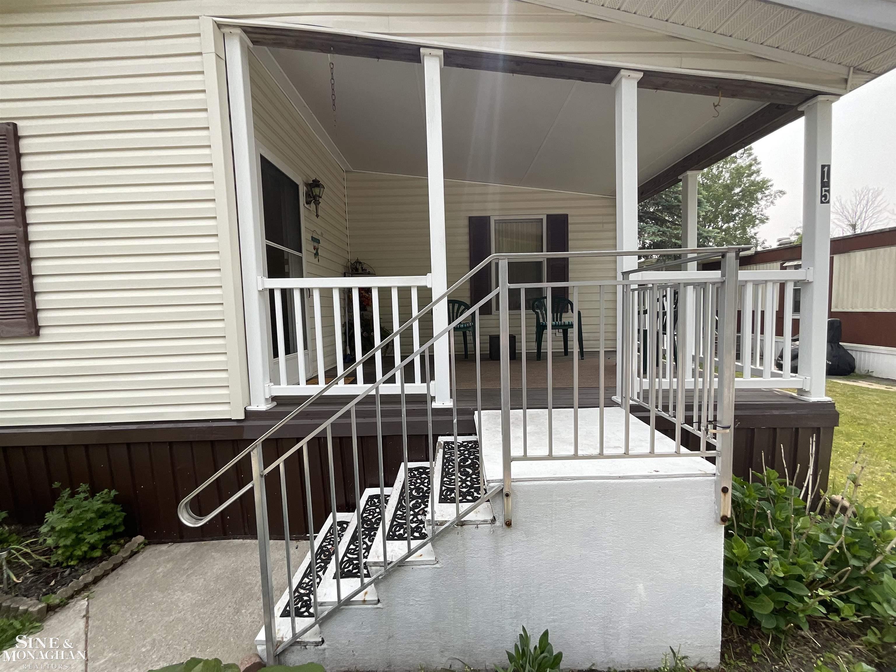 3812 Pointe Tremble Road Algonac, MI 48001 - Photo 8 of 35