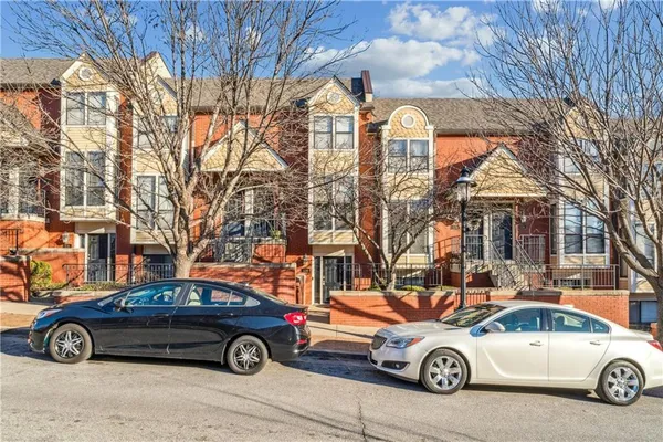$260,000 | 530 West 10th Street, Unit 530, Kansas City, MO 64105