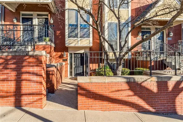 $260,000 | 530 West 10th Street, Unit 530, Kansas City, MO 64105