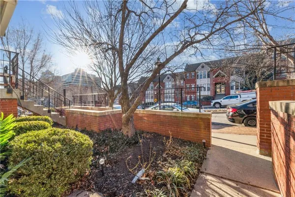 $260,000 | 530 West 10th Street, Unit 530, Kansas City, MO 64105
