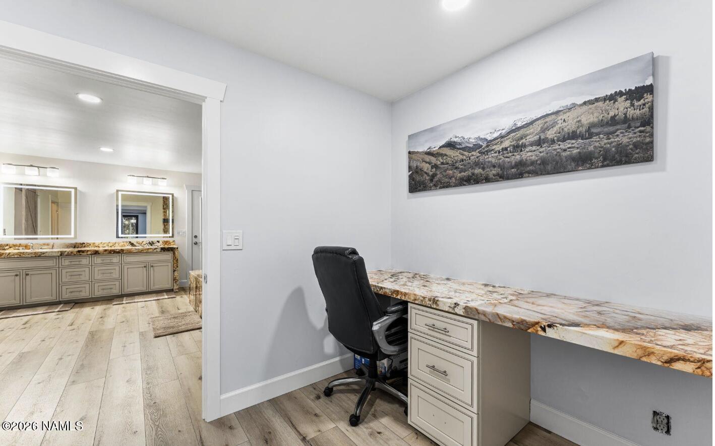 5055 Townsend-Winona Road Flagstaff, AZ 86004 - Photo 22 of 33 Office area