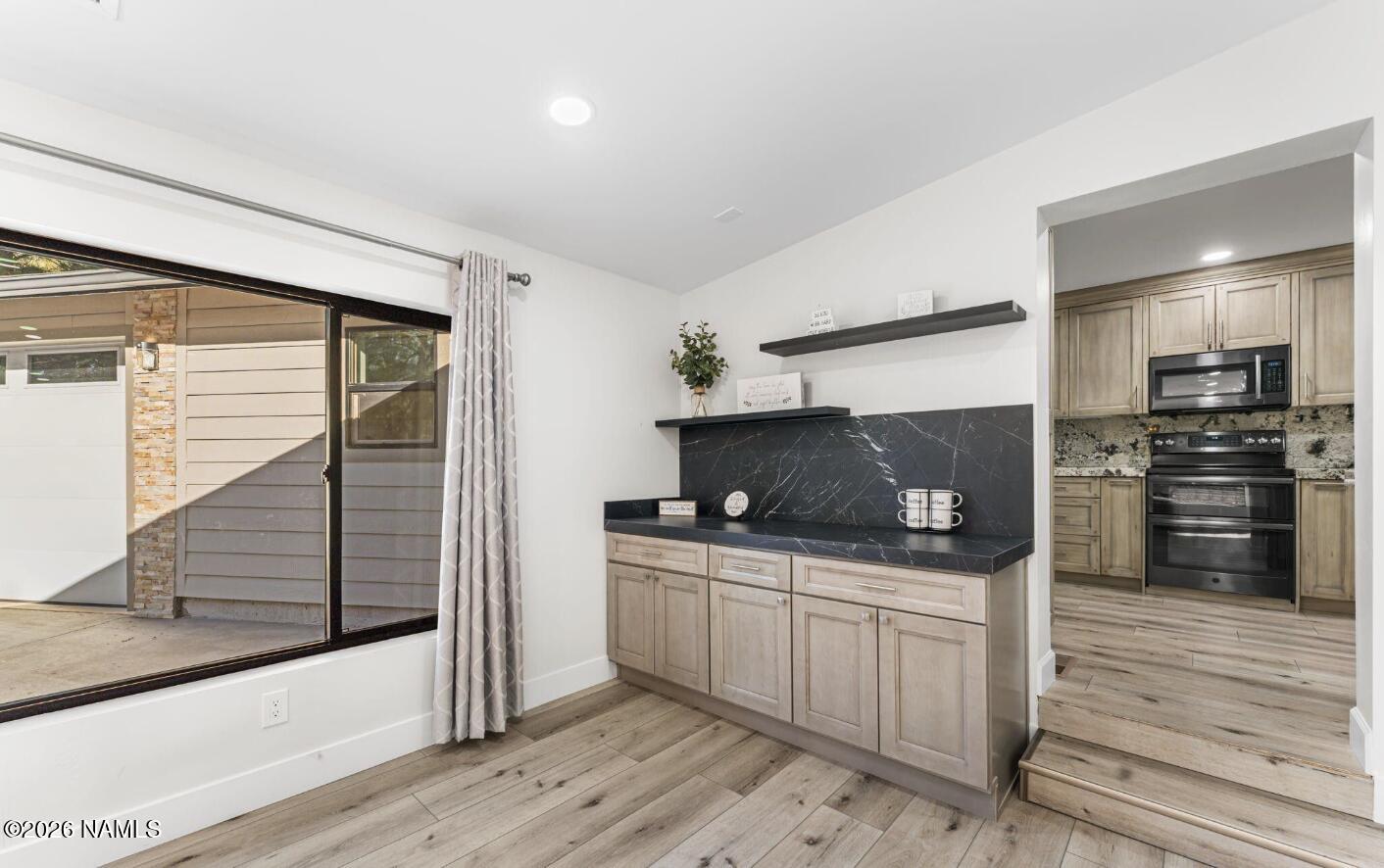 5055 Townsend-Winona Road Flagstaff, AZ 86004 - Photo 10 of 33 Coffee Bar