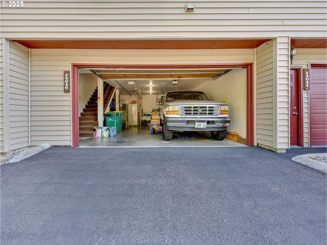 a view of parking area