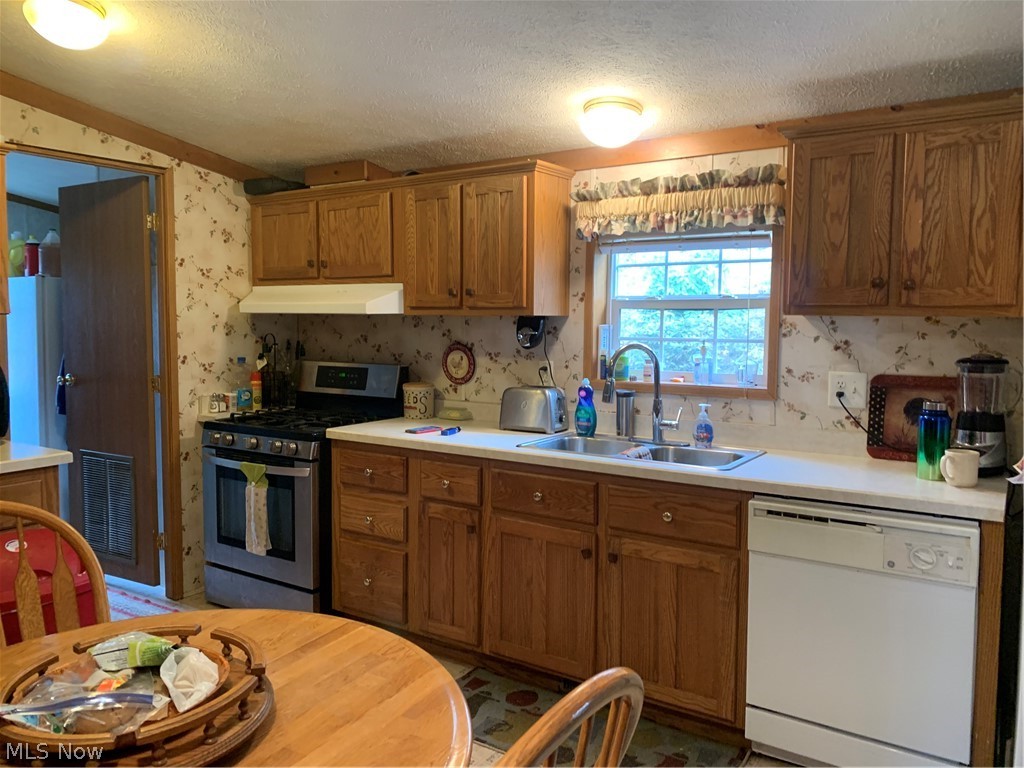 1734 Tedrick Road New Concord, OH 43762 - Photo 4 of 35 Gallery Image 4