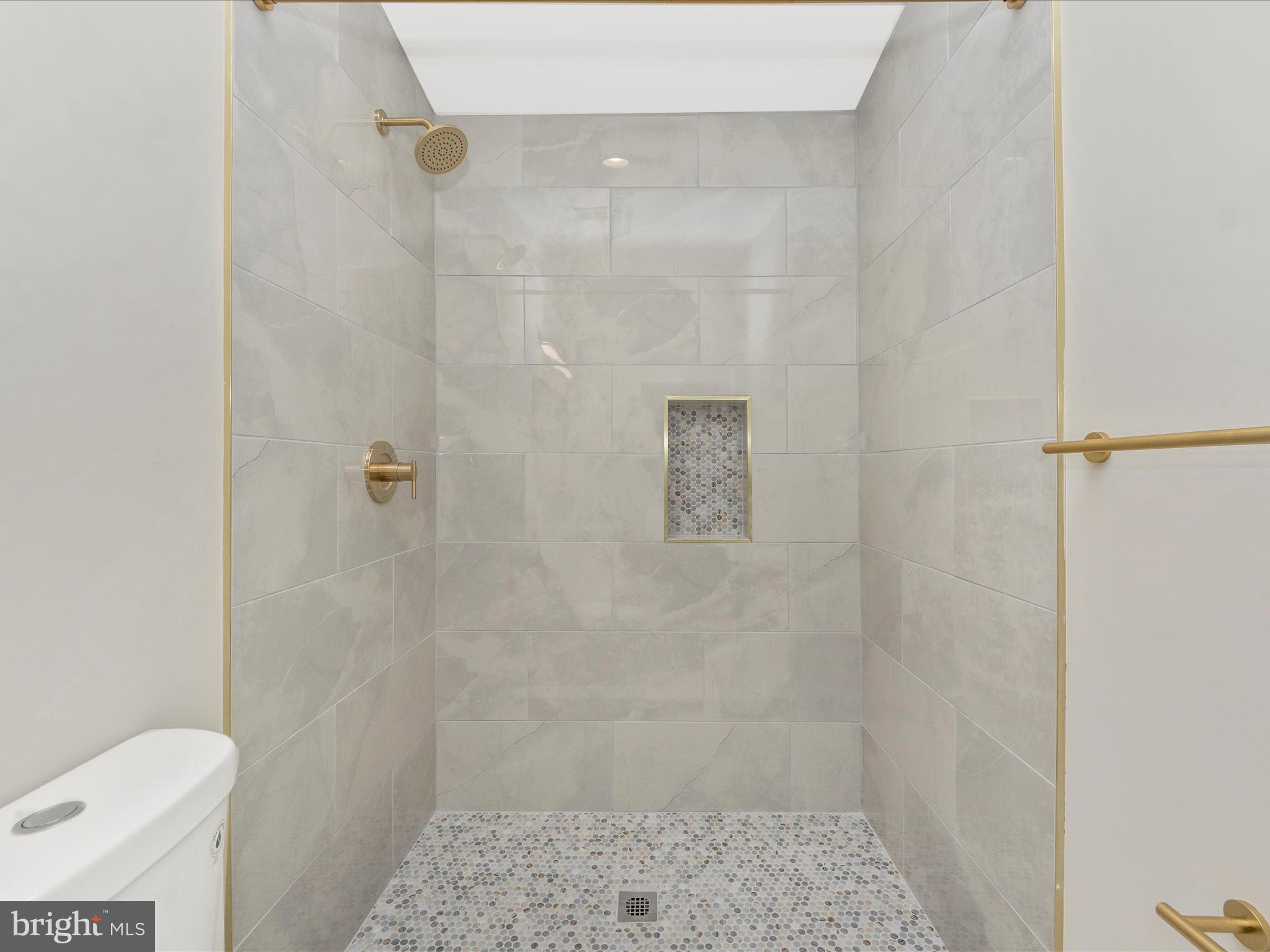 2812 Manoff Road Halethorpe, MD 21227 - Photo 26 of 55 a bathroom with a shower