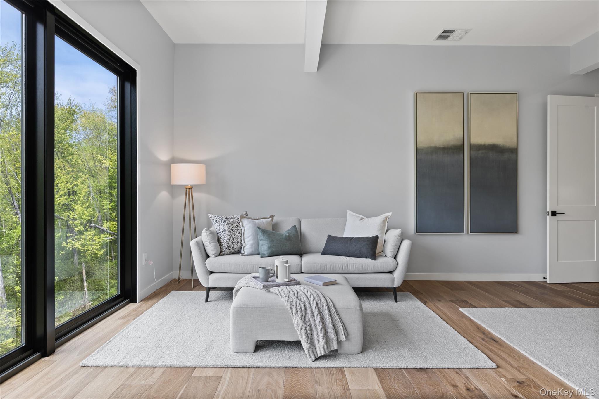 41 Mead Road Armonk, NY 10504 - Photo 19 of 40 Sitting area in Primary bedroom