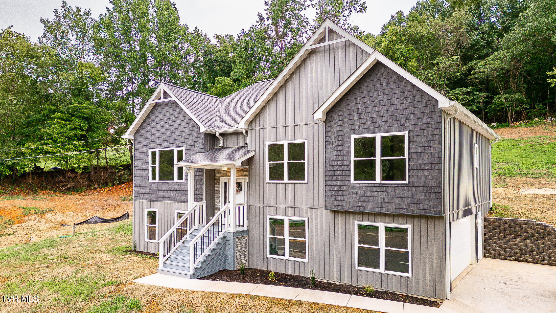 210 Wadlow Gap Road Kingsport, TN 37660 - Photo 2 of 39 front exterior