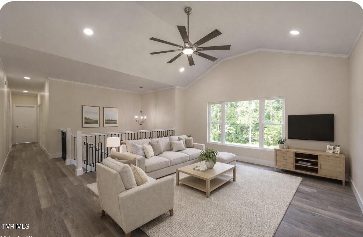 210 Wadlow Gap Road Kingsport, TN 37660 - Photo 3 of 39 living area