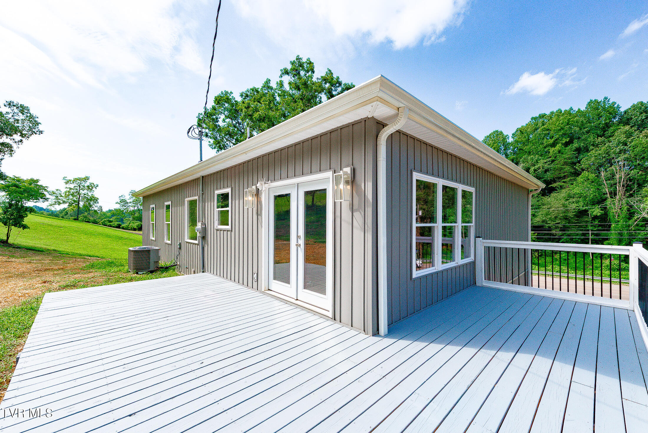 210 Wadlow Gap Road Kingsport, TN 37660 - Photo 32 of 39 rear decking