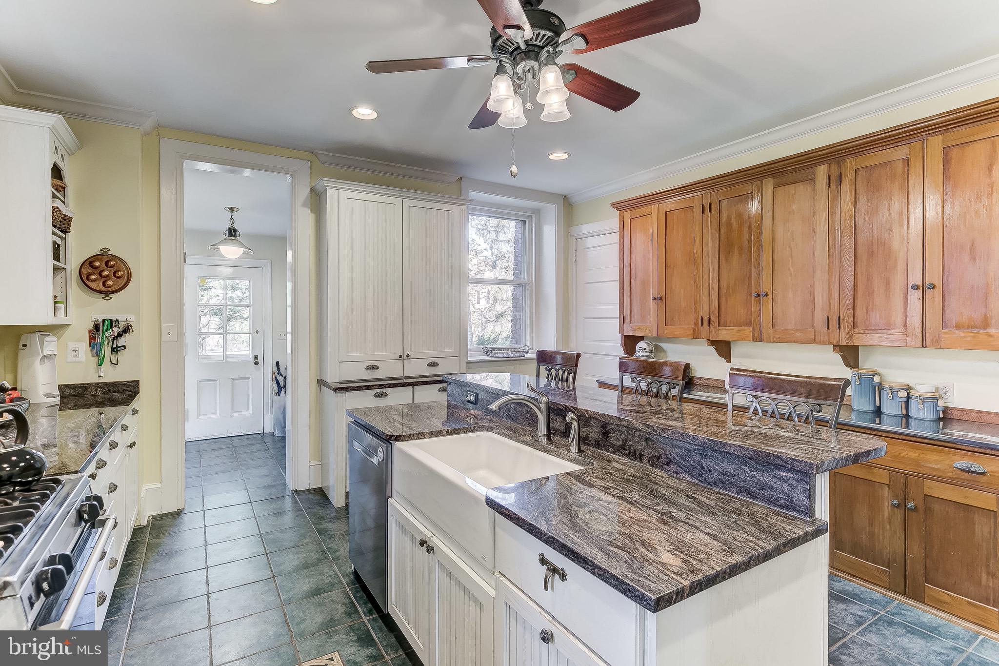 104 Ridgewood Road Baltimore, MD 21210 - Photo 27 of 77