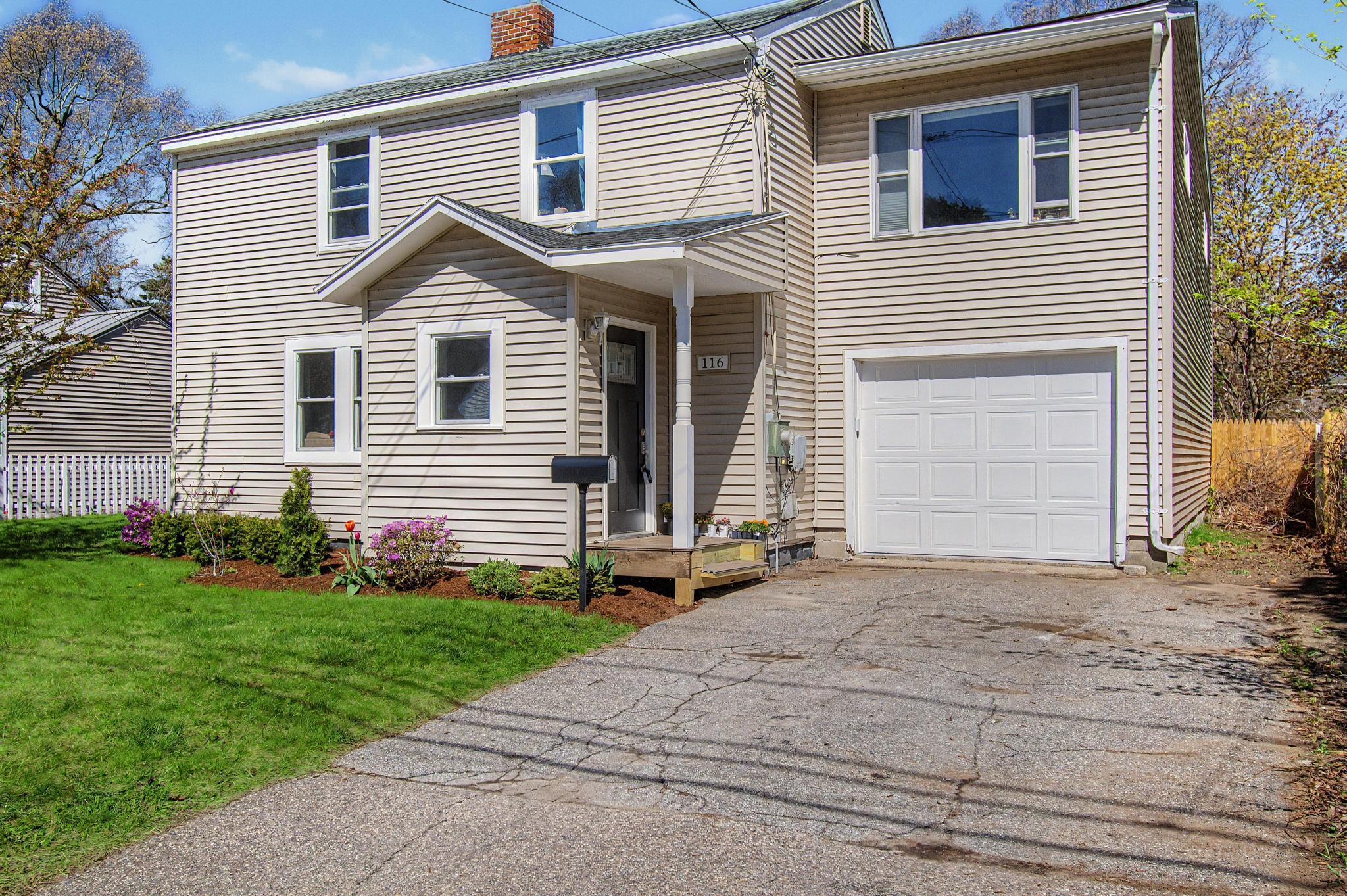 116 Woodbury Road Burlington, VT 05408 - Photo 2 of 28