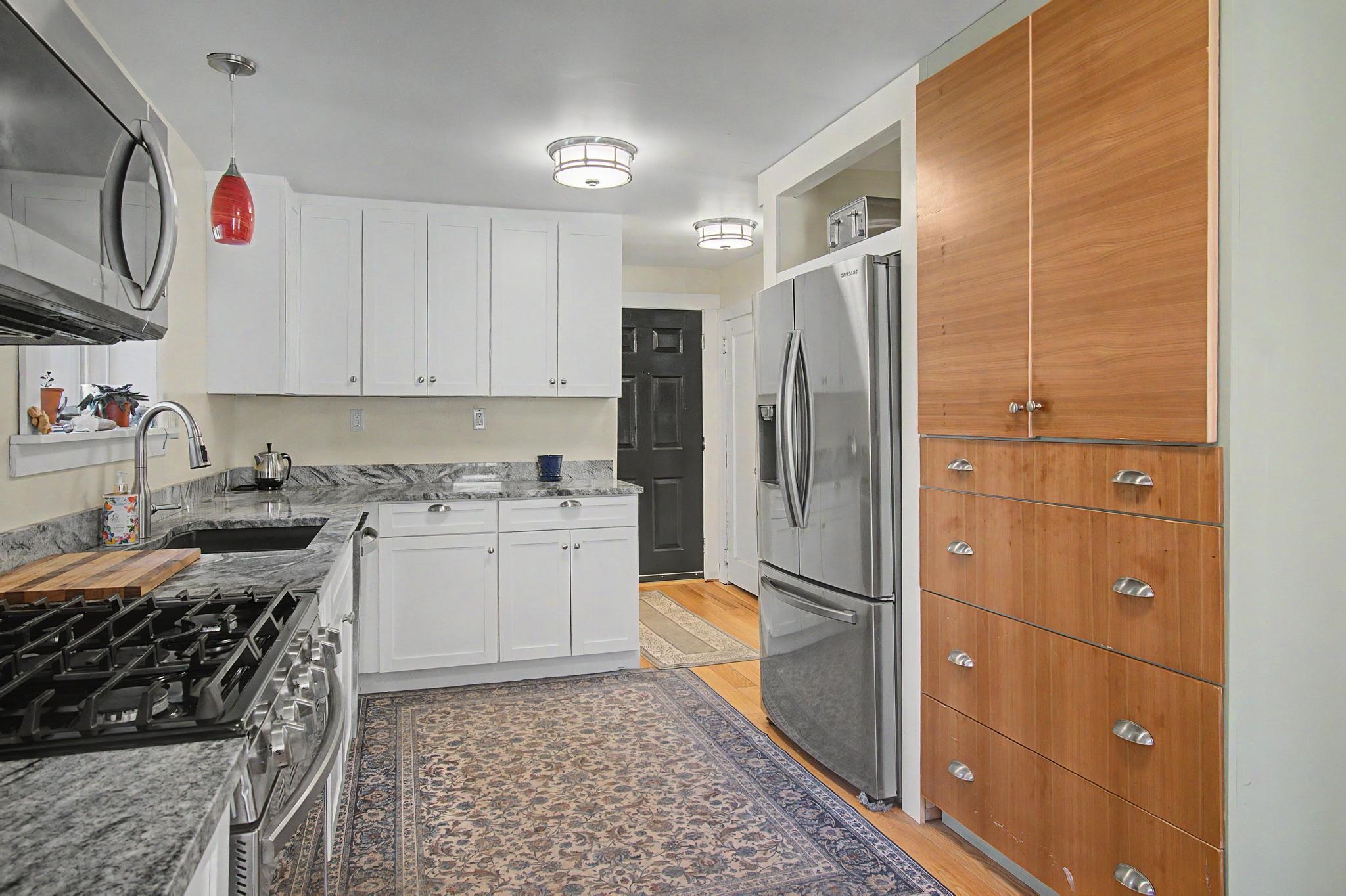 116 Woodbury Road Burlington, VT 05408 - Photo 6 of 28