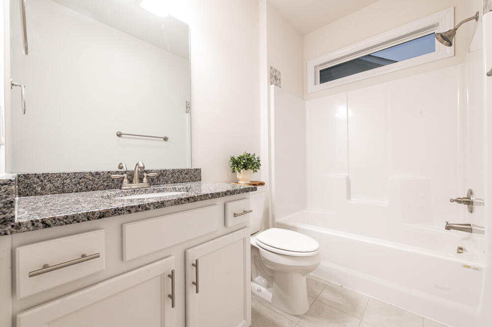 424 Little Pines Court Aiken, SC 29801 - Photo 19 of 34 Bathroom!