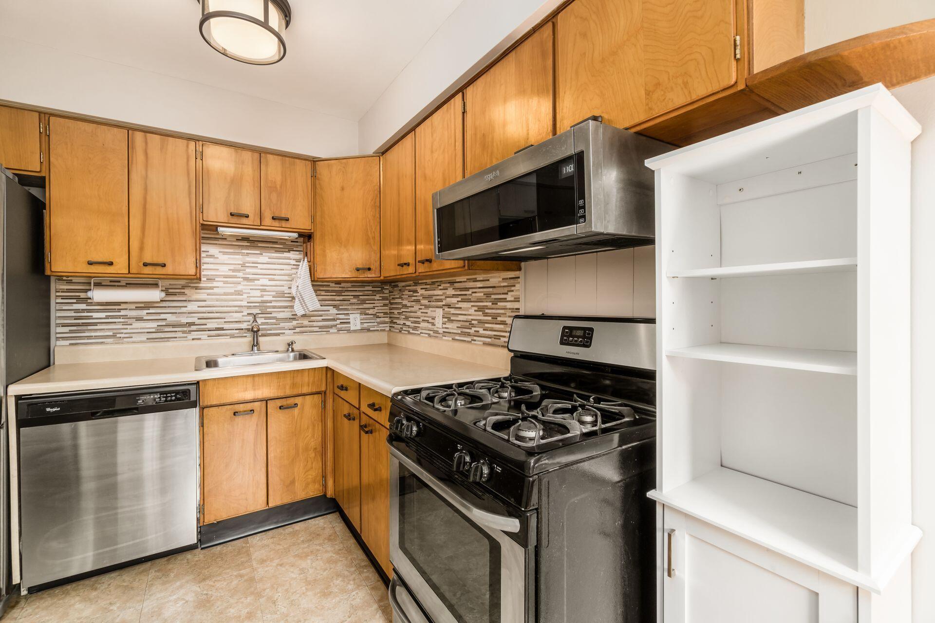 2351 Cranford Road Columbus, OH 43221 - Photo 9 of 30 Kitchen