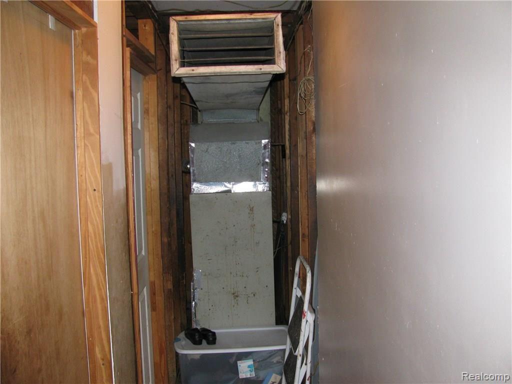 14127 Imlay City Road Capac, MI 48014 - Photo 14 of 23 IMG_1815.JPG