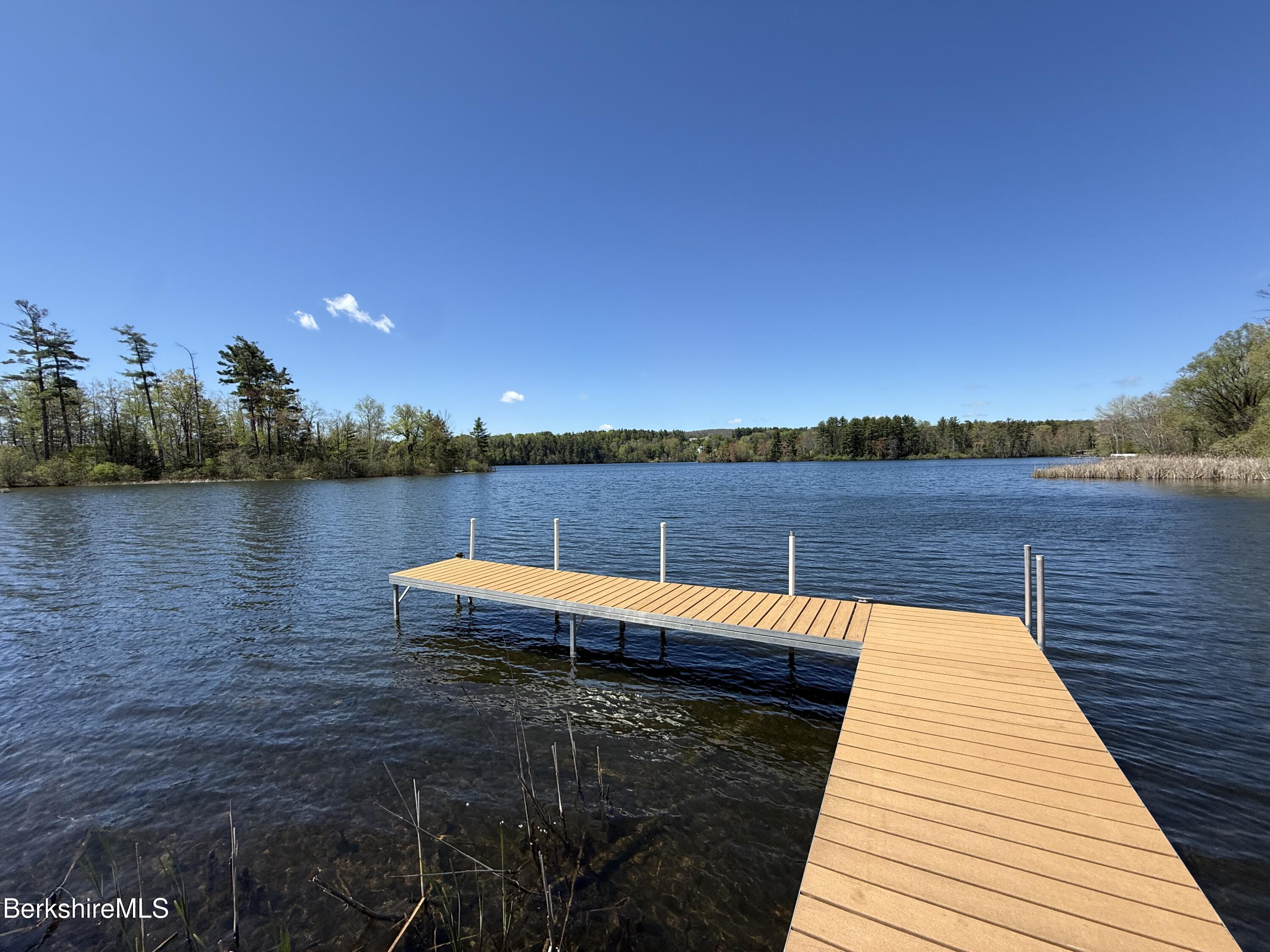 a view of sitting area and lake view