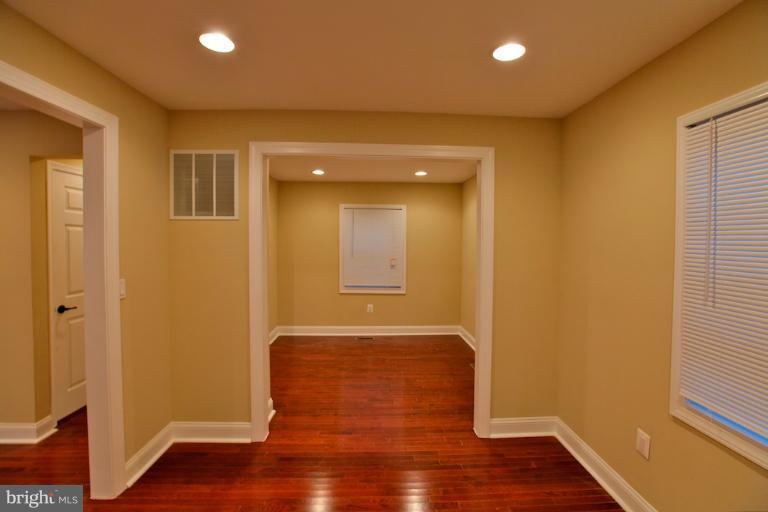 7775 Emerson Road Hyattsville, MD 20784 - Photo 3 of 30 Interior (General)