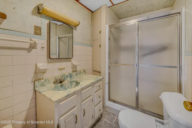 $1,300 | 57 Johnson Street, Pittston, PA 18640