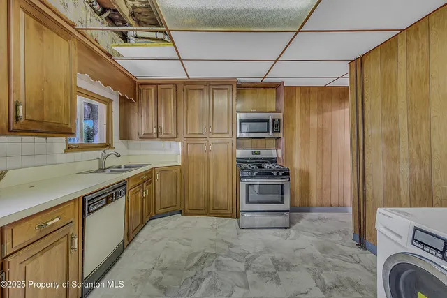 $1,300 | 57 Johnson Street, Pittston, PA 18640