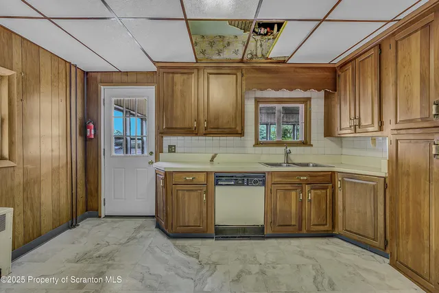 $1,300 | 57 Johnson Street, Pittston, PA 18640