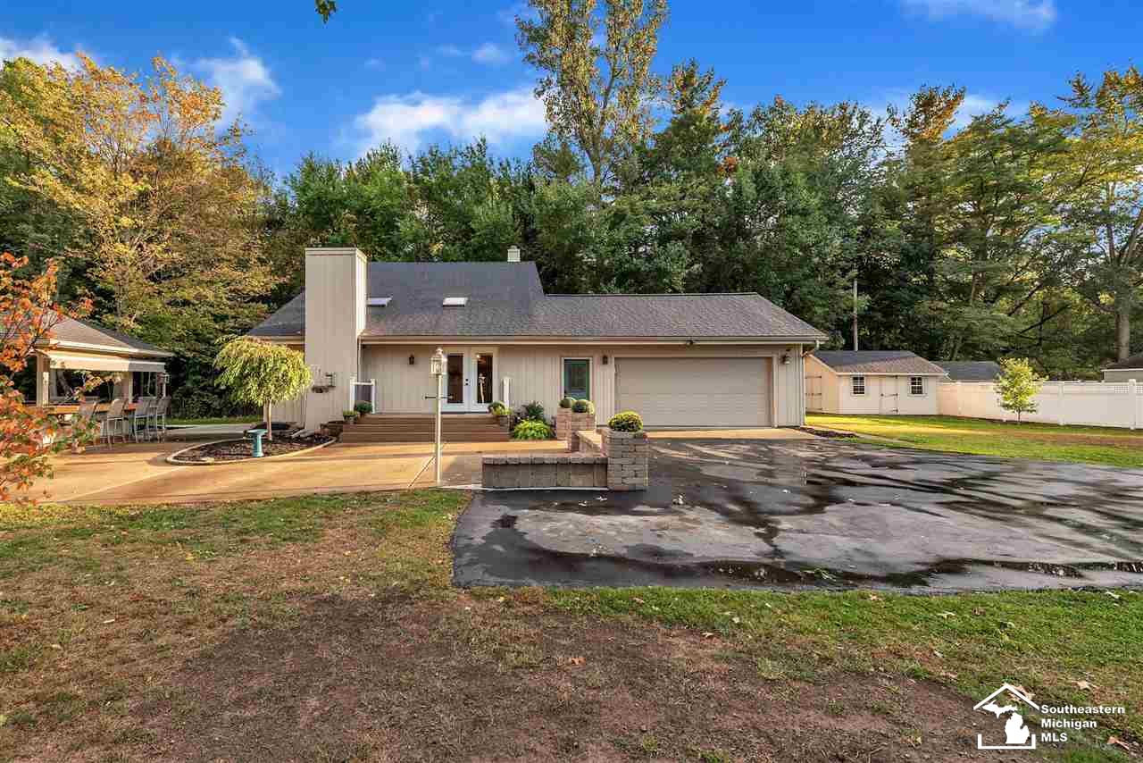 7830 Secor Road Lambertville, MI 48144 - Photo 2 of 39