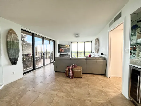 $5,400 | 9500 South Ocean Drive, Unit 201, Jensen Beach, FL 34957