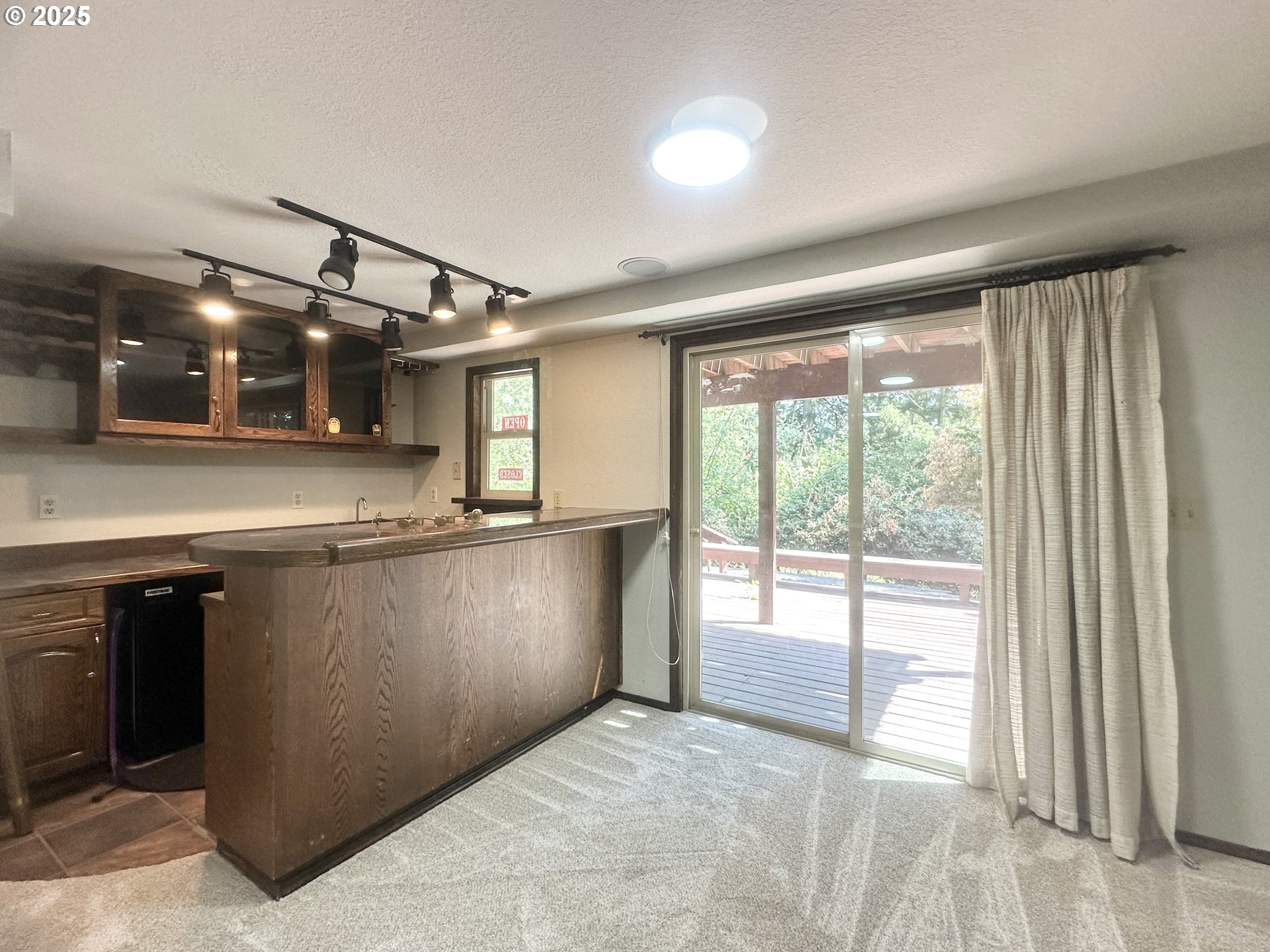 20698 South Mattoon Road Estacada, OR 97023 - Photo 23 of 41 a view of a room with window