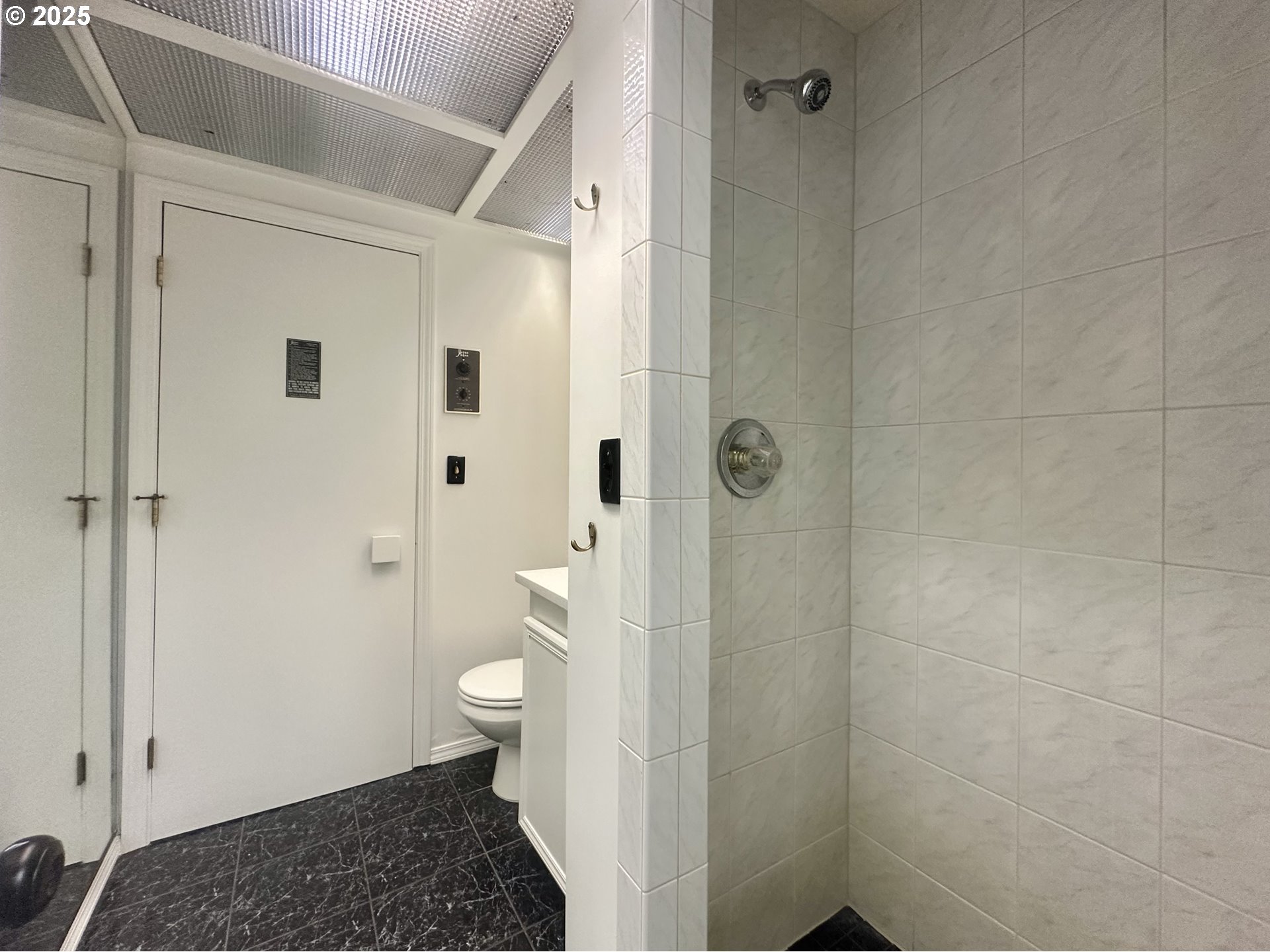 20698 South Mattoon Road Estacada, OR 97023 - Photo 31 of 41 a bathroom with a sink and toilet