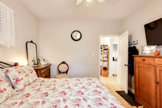 $449,900 | 121 West Fremont Street, Arlington Heights, IL 60004